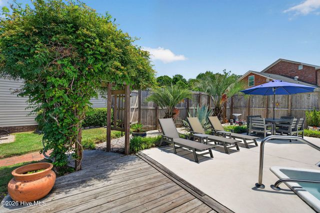 6712 Creek Ridge Road, Wilmington, NC 28411