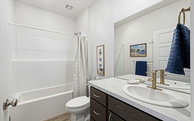 11925 N Haven St, Mead, WA 99021