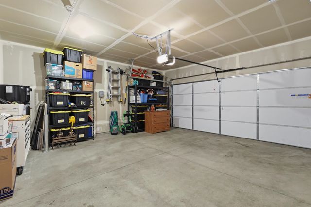 11925 N Haven St, Mead, WA 99021