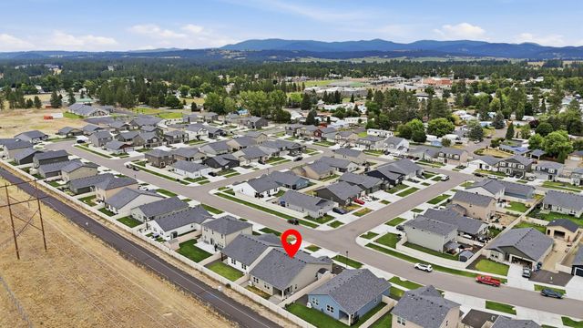 11925 N Haven St, Mead, WA 99021
