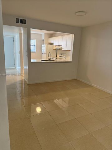 860 NE 207th Ter 8-106, Miami, FL 33179