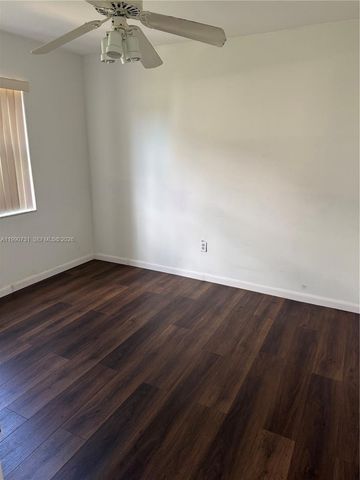 860 NE 207th Ter 8-106, Miami, FL 33179