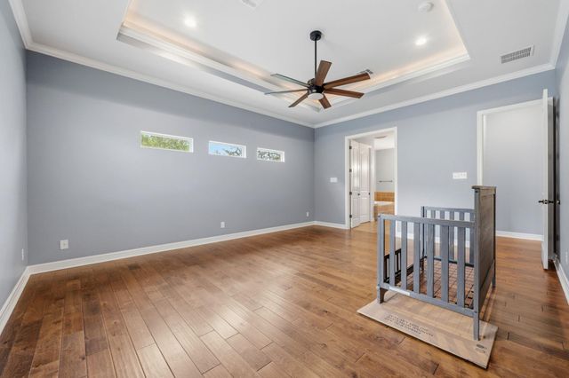 413 Bedford DR, Spicewood, TX 78669