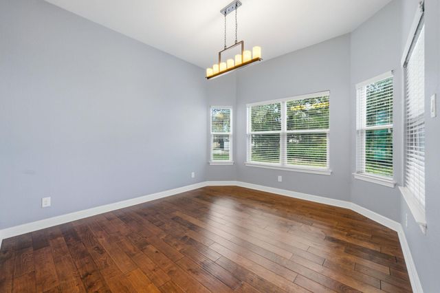 413 Bedford DR, Spicewood, TX 78669