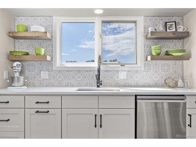 5948 King Ct, Parker, CO 80134