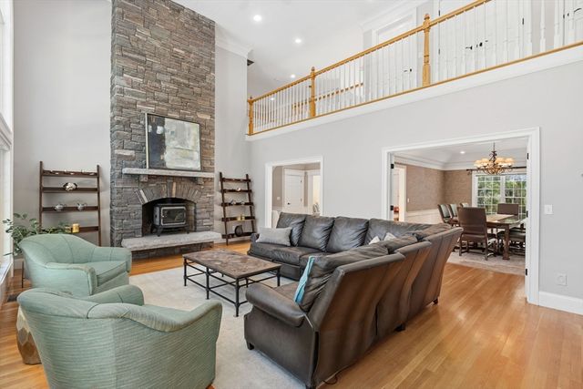 220 Newtown Road, Acton, MA 01720
