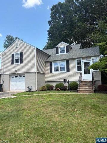 41 Beechwood Road, Florham Park Borough, NJ 07932