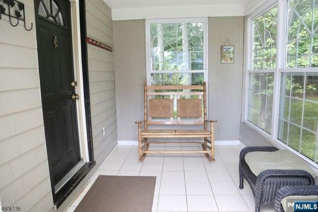 41 Beechwood Road, Florham Park Borough, NJ 07932