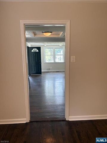 41 Beechwood Road, Florham Park Borough, NJ 07932