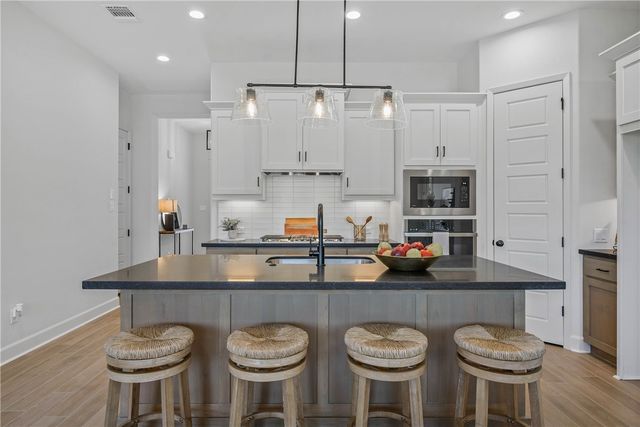 3650 Slocum Hill Drive, College Station, TX 77845