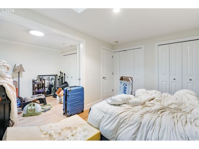 4500 W BURNSIDE Rd, Portland, OR 97210