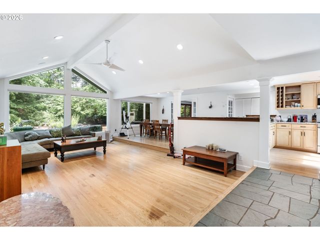 4500 W BURNSIDE Rd, Portland, OR 97210