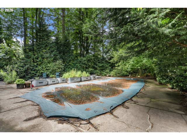 4500 W BURNSIDE Rd, Portland, OR 97210