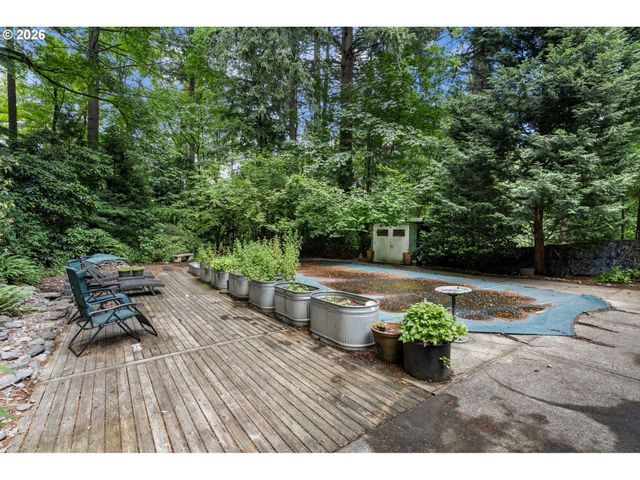 4500 W BURNSIDE Rd, Portland, OR 97210
