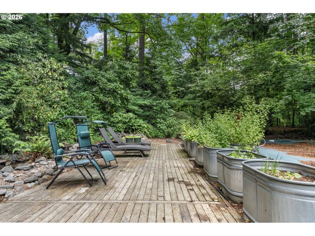 4500 W BURNSIDE Rd, Portland, OR 97210