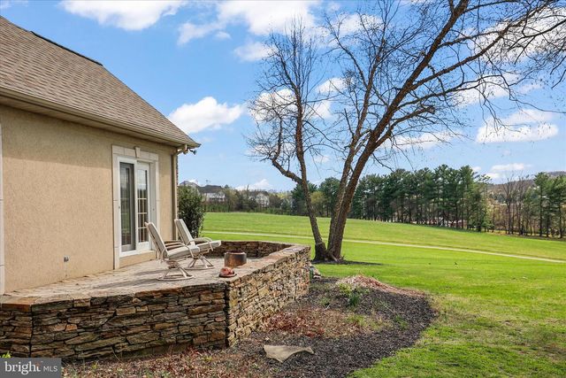 15 MAPLE GROVE RD, Hanover, PA 17331