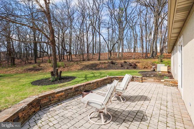 15 MAPLE GROVE RD, Hanover, PA 17331