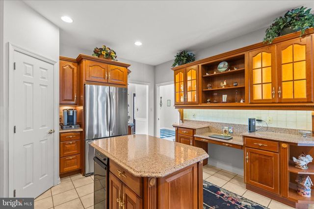 15 MAPLE GROVE RD, Hanover, PA 17331