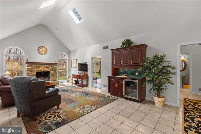 15 MAPLE GROVE RD, Hanover, PA 17331