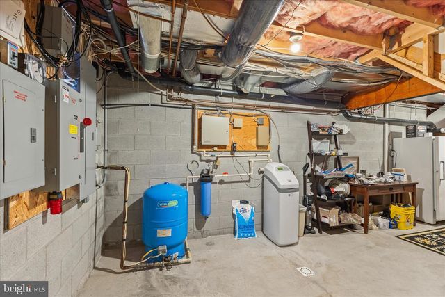 15 MAPLE GROVE RD, Hanover, PA 17331