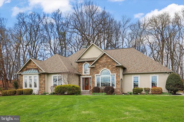 15 MAPLE GROVE RD, Hanover, PA 17331