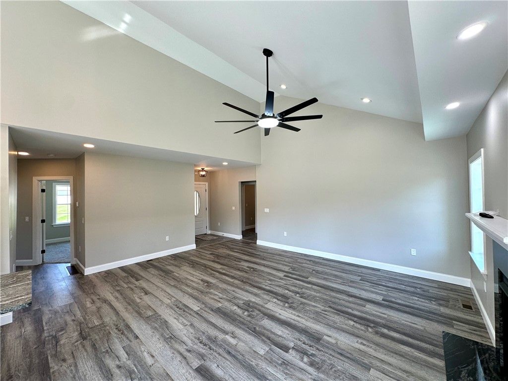 Image 18 of property listing at 2970 Green Leaf Crt, Neshannock Twp, PA 16105