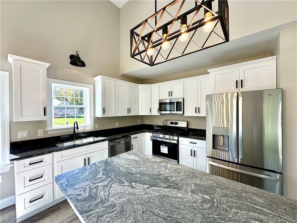 Image 22 of property listing at 2970 Green Leaf Crt, Neshannock Twp, PA 16105