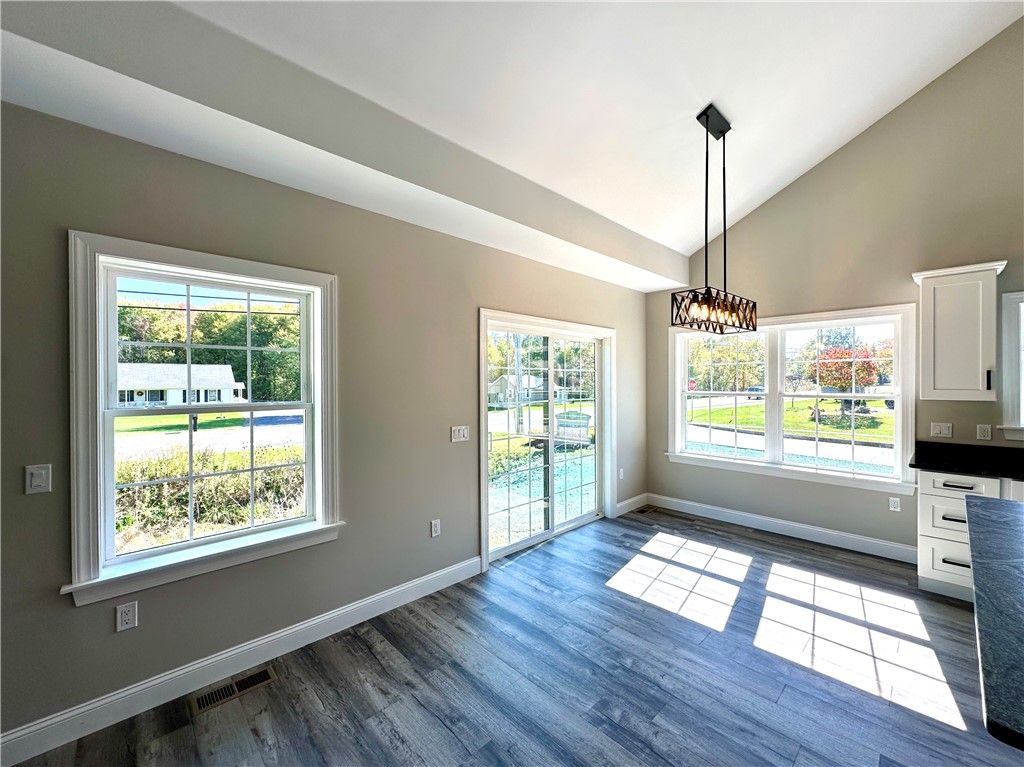 Image 25 of property listing at 2970 Green Leaf Crt, Neshannock Twp, PA 16105