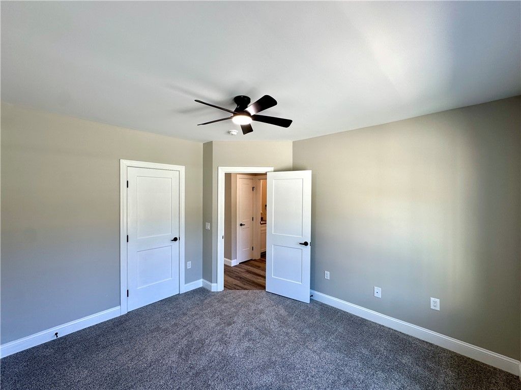 Image 29 of property listing at 2970 Green Leaf Crt, Neshannock Twp, PA 16105