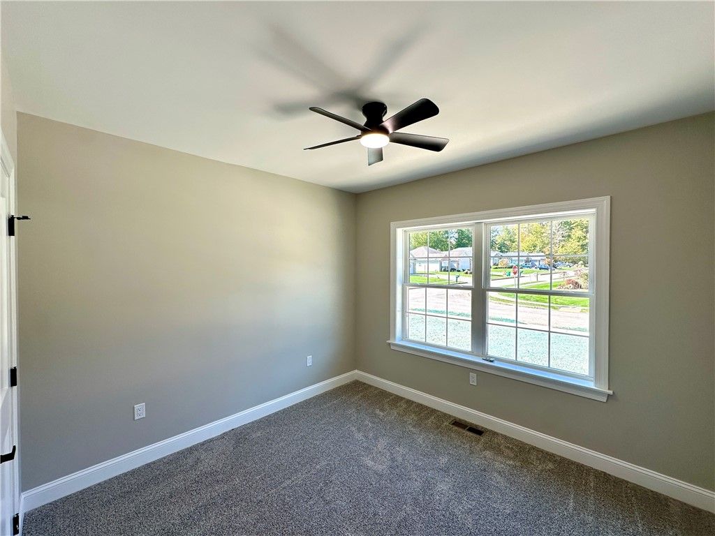 Image 30 of property listing at 2970 Green Leaf Crt, Neshannock Twp, PA 16105