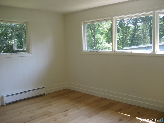 10 Royal Oaks Drive, Norwich, CT 06360