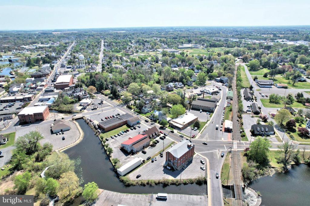 Image 11 of property listing at 125 CAUSEY AVE, Milford, DE 19963