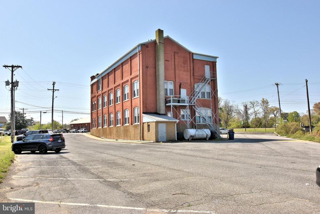 Image 15 of property listing at 125 CAUSEY AVE, Milford, DE 19963