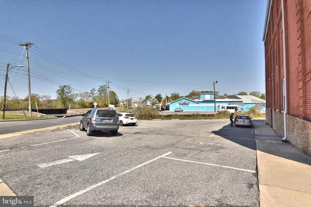 Image 17 of property listing at 125 CAUSEY AVE, Milford, DE 19963