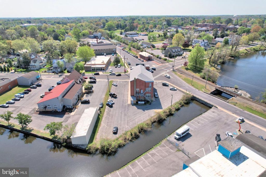 Image 5 of property listing at 125 CAUSEY AVE, Milford, DE 19963