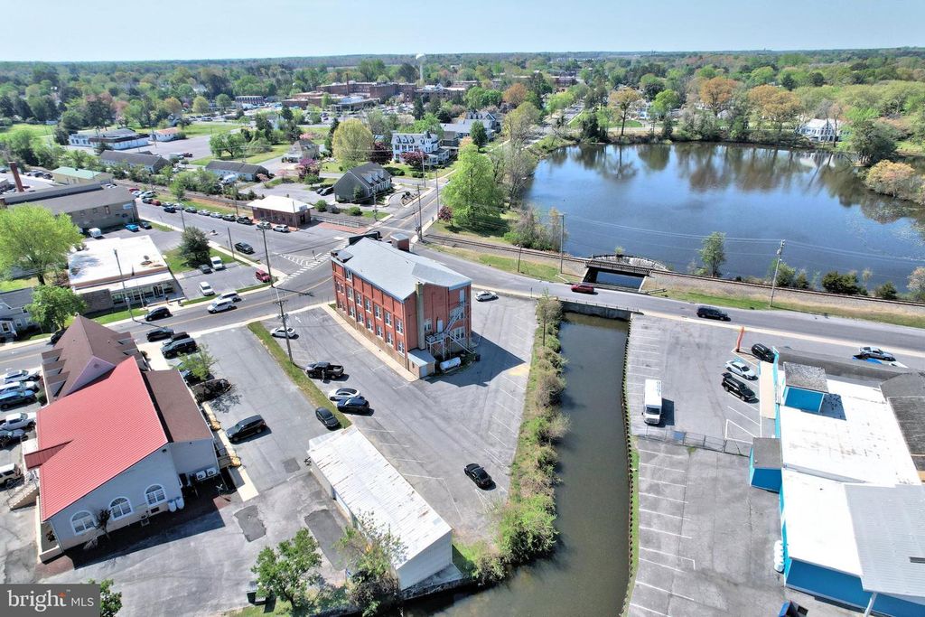 Image 6 of property listing at 125 CAUSEY AVE, Milford, DE 19963