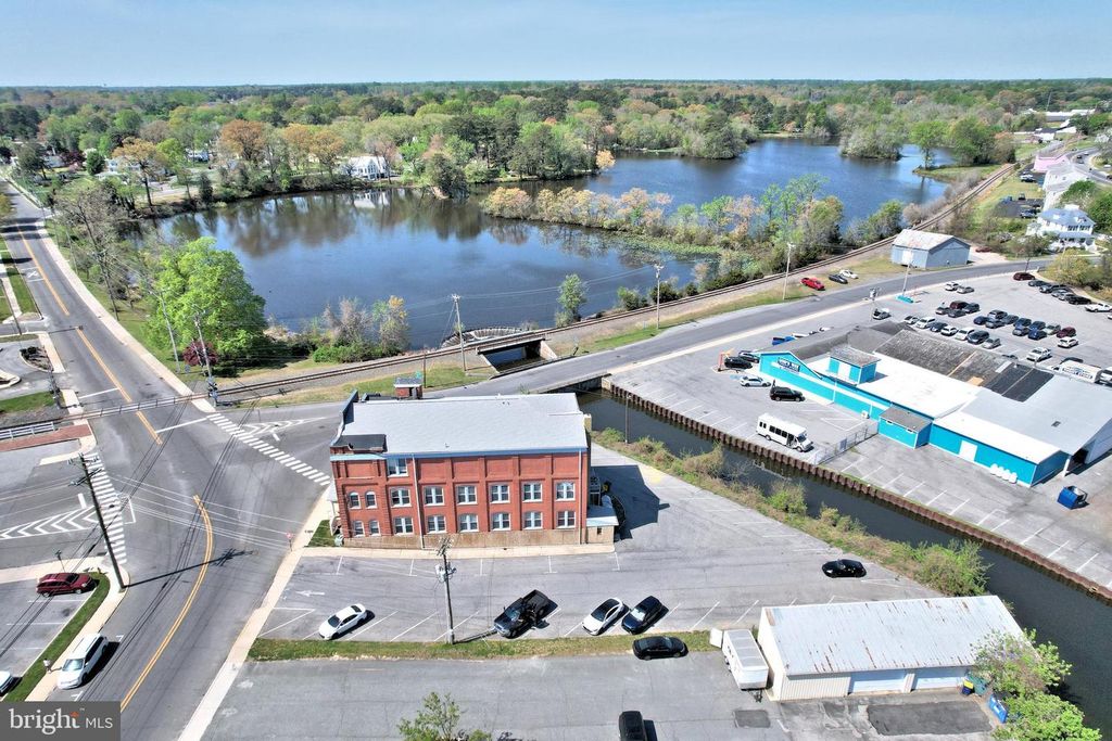 Image 7 of property listing at 125 CAUSEY AVE, Milford, DE 19963