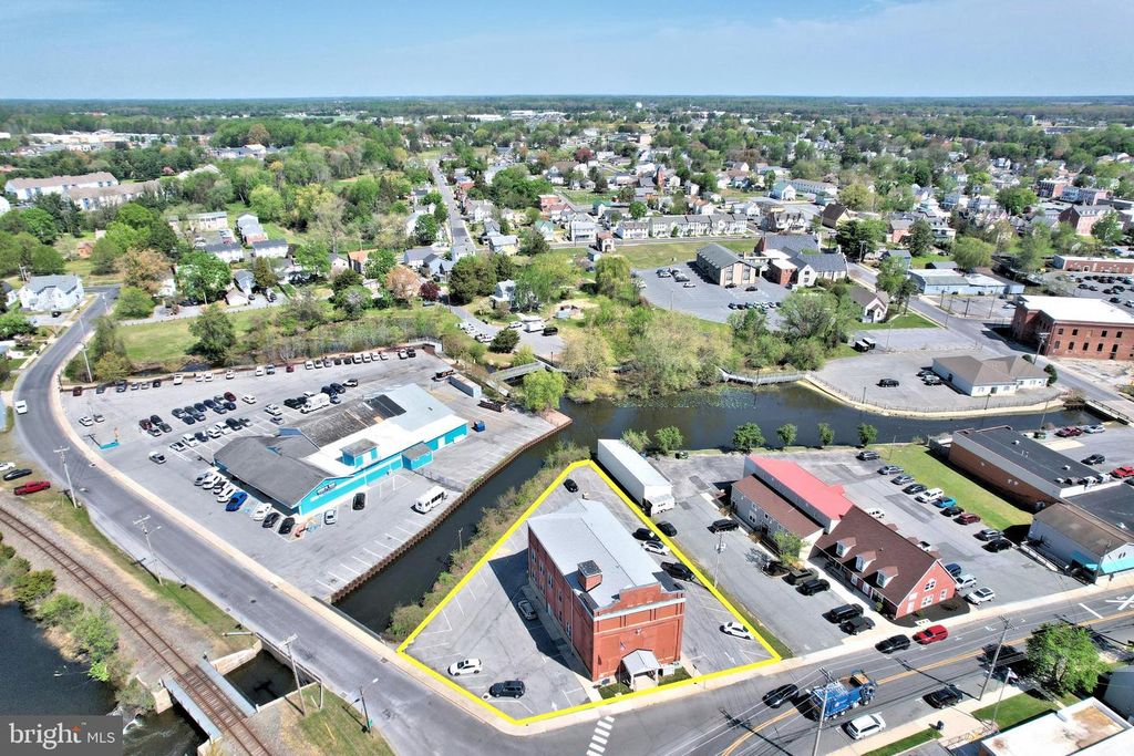 Image 9 of property listing at 125 CAUSEY AVE, Milford, DE 19963