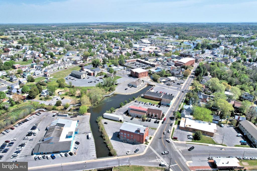Image 10 of property listing at 125 CAUSEY AVE, Milford, DE 19963