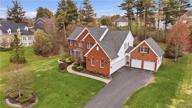 5 Kingfisher Court, Orchard Park, NY 14127