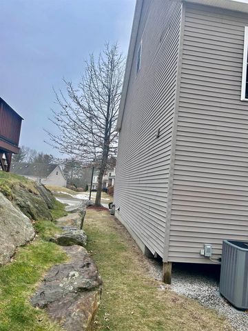 25 Shadowbrook Drive B, Hudson, NH 03051