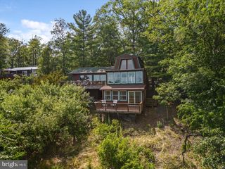 685 N MAPLE, Mount Jackson, VA 22842