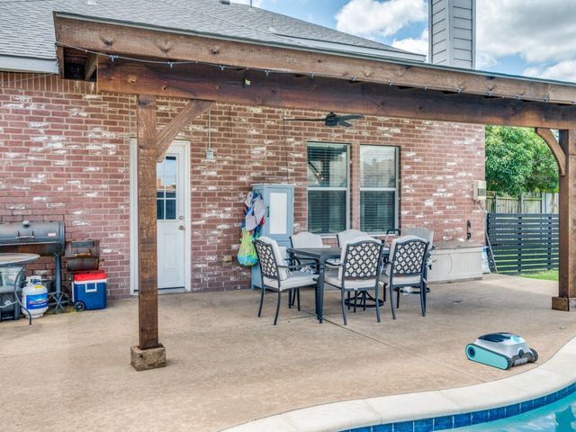 801 Keel Line Drive, Crowley, TX 76036
