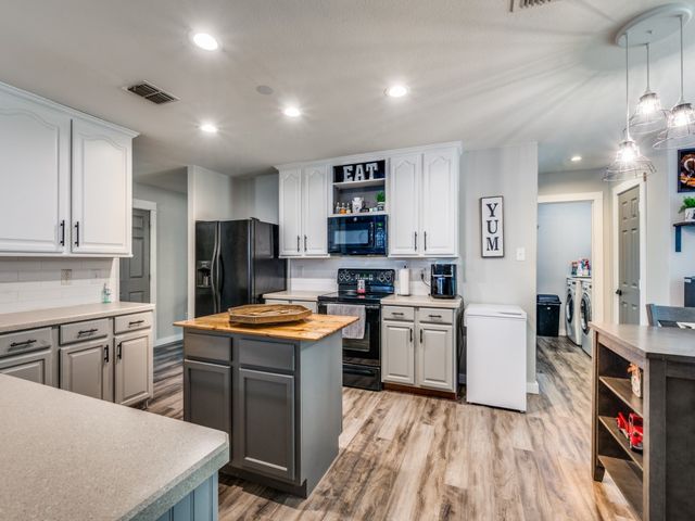 801 Keel Line Drive, Crowley, TX 76036