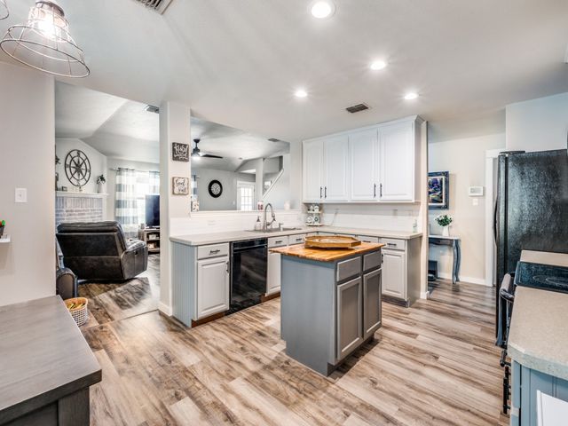 801 Keel Line Drive, Crowley, TX 76036