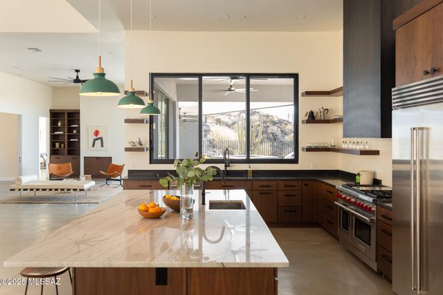 3700 W T Bench Bar Way, Marana, AZ 85658