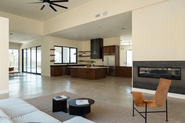 3700 W T Bench Bar Way, Marana, AZ 85658