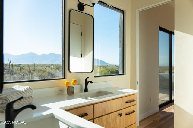 3700 W T Bench Bar Way, Marana, AZ 85658