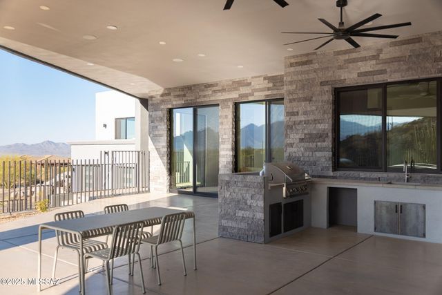 3700 W T Bench Bar Way, Marana, AZ 85658