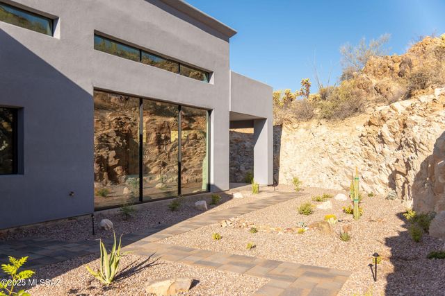 3700 W T Bench Bar Way, Marana, AZ 85658